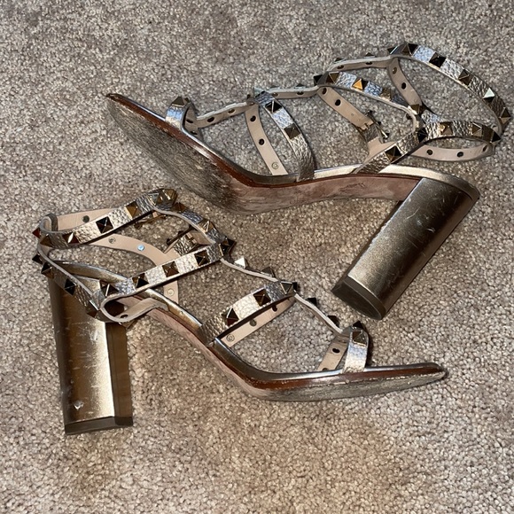 Valentino Rock-stud Caged Block Heel Sandals - Picture 3 of 13